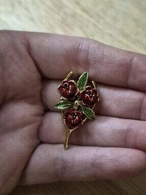 Vintage Gerry's Gold Tone Red And Green Enamel Wishbone And Flowers Brooch